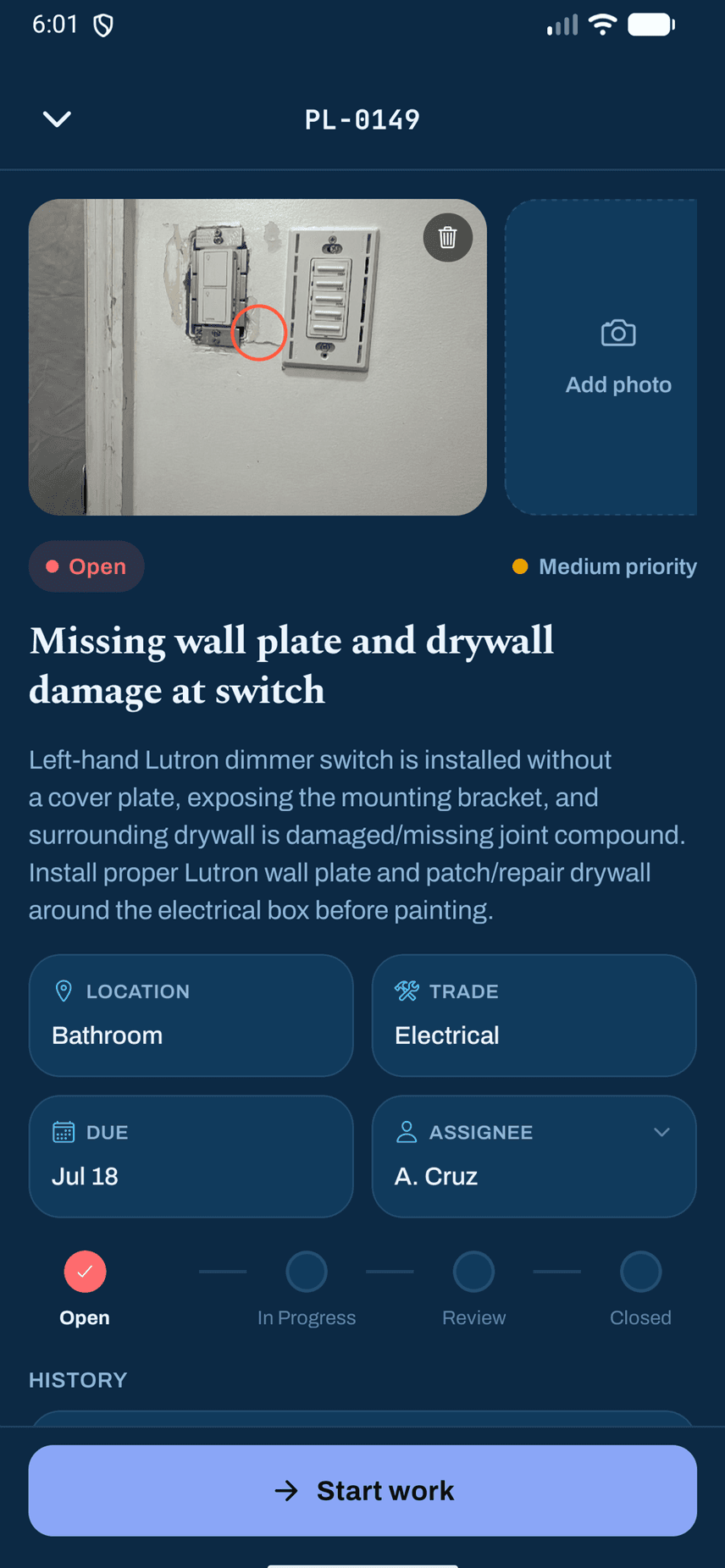 Open punch item PL-0149, missing wall plate and drywall damage at switch: photo with a red circle around the damage, location, trade, due date, assignee and a status stepper